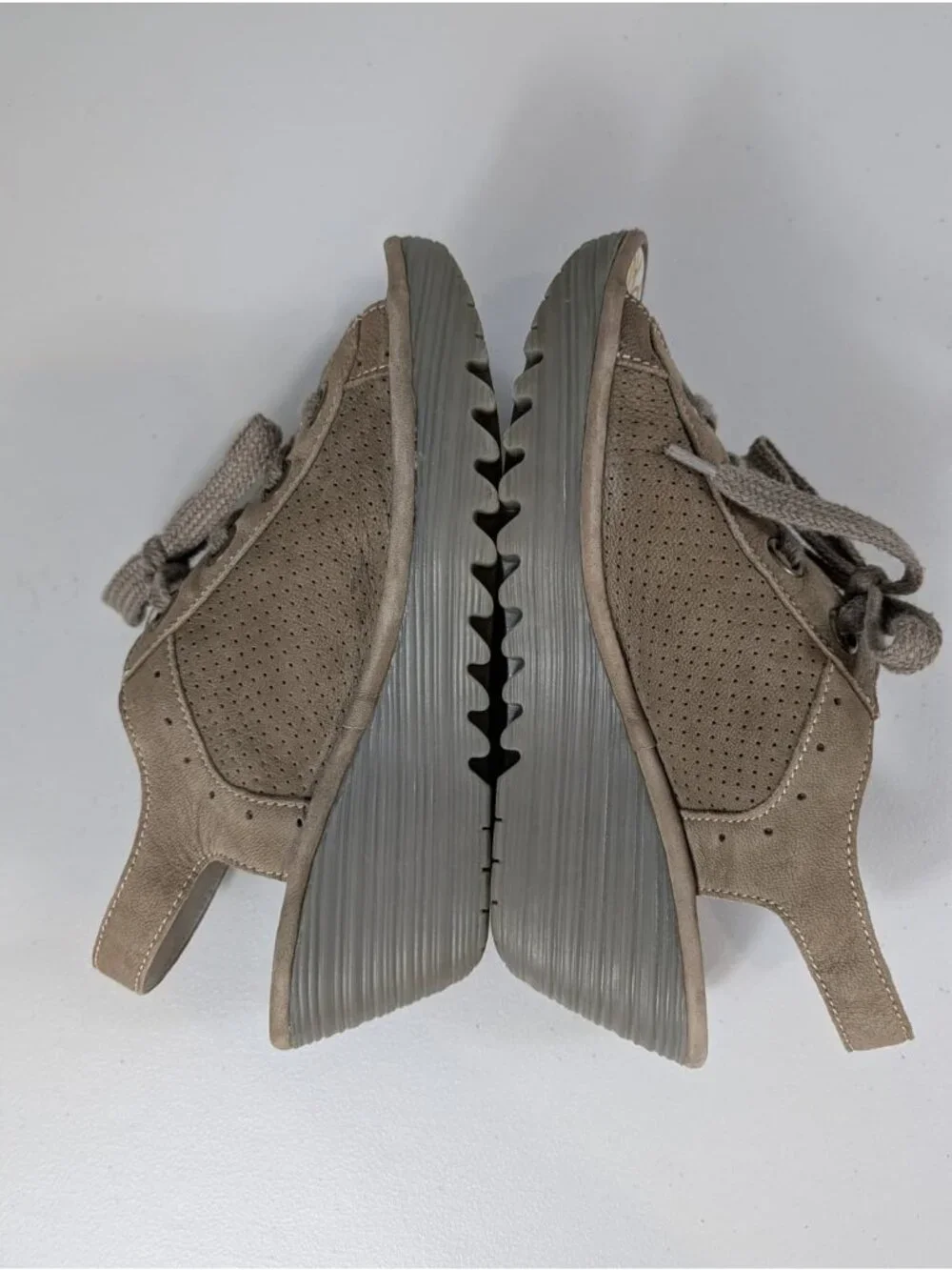 Fly London elegant versatile